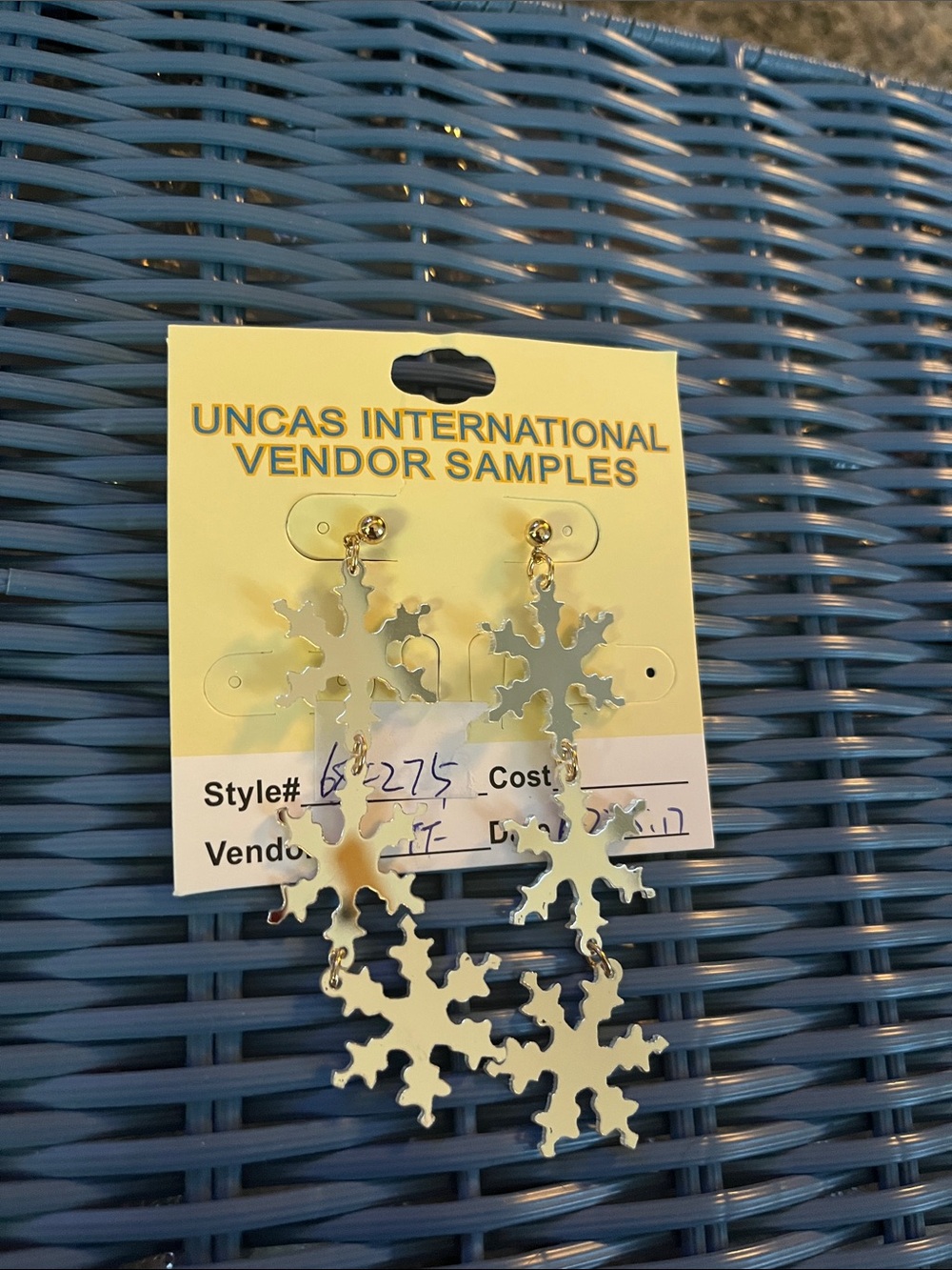 Gold /silver Snowflake Drop Earrings !  New!  Light weight!!!!!